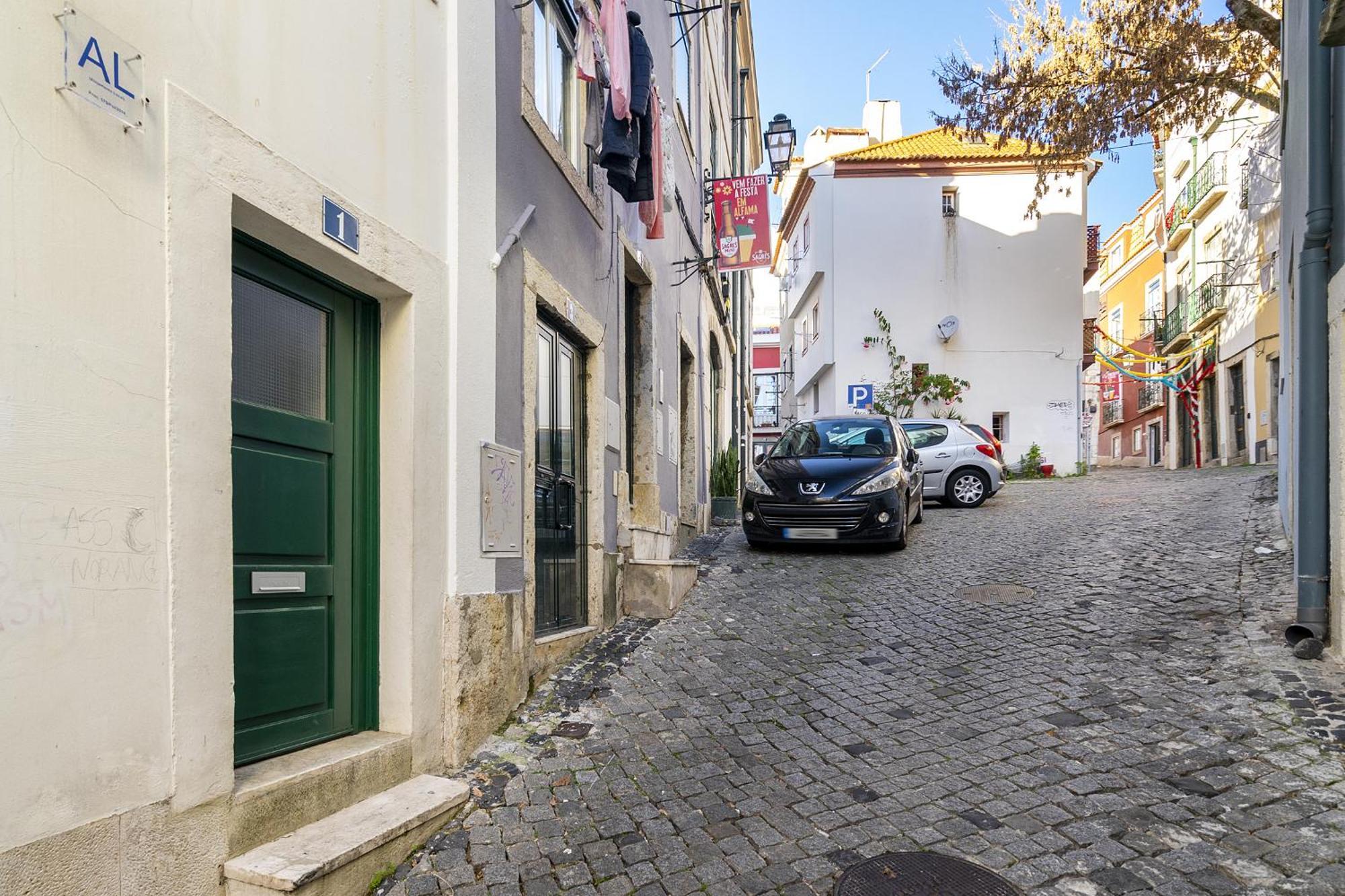Whome Central Alfama Hideaway Perfect To Explore Лиссабон Экстерьер фото